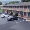 Mountain Country Motor Inn - Branson West