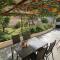 Nafplio Cottage-Grandmas Yard