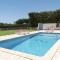 Villa Luis Gale by Villa Plus