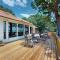 Waterfront Family Retreat on Choctawhatchee Bay!