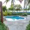 808 Mariners Club