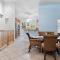 907 Mariners Club