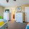 Beach Hive - Corolla, Whalehead, 75 Yds to Beach, Ocean View, Pool, Cabana, Hot Tub, Arcade