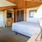 The Boulder Creek Lodge