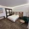 Pensiunea White Residence