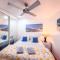 Beaches Apt 2 Beachfront