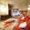 Well-equipped Holiday Home in SPEDALETTO Italy with Private Pool