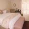 Les Chambres Guest House