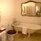 Les Chambres Guest House