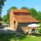 Characteristic cottage in the Tuscan hills