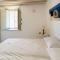 Agnanti Beach House