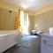 NEW Larioview suites