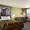 Super 8 by Wyndham Hearst ON