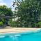 Cave Diani Holiday Apartments