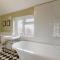 3 Bed in Malvern oc-90775