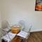 Incredible Private Rooms All with Private Bathrooms in a Fully Serviced House next to City Centre with Free Parking