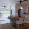 Villa Mandalay - 2BR Central Location