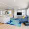 Beach View, Multiple Outdoor Spaces! Milford Haven