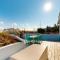 Beach View, Multiple Outdoor Spaces! Milford Haven