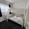 121 Sunbeach - Two bed Chalet at Scratby - Sleeps 5, pet friendly - plus WiFi, bed linen and towels included - FREE swimming passes and Entertainment - Only 300m from the beach