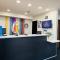 Studio 6 Elkhart, IN- Kitchenette Rooms