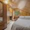 Crystal Creek Chalet - Meredith Lodging