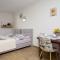 Manhattan Place Apartament - Varsó