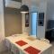 Apartamento 500m Praia da Enseada Guarujá varanda e vaga de garagem