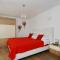 Rooms & Apartments 72