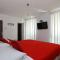 Rooms & Apartments 72