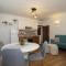 Rooms & Apartments 72