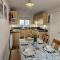Sea Esta, The Bay, 2 bedrooms, patio garden, parking nearby, 2 dogs welcome