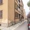 AstraLek - Pet & Trekking - Free parking - vicino Ospedale Manzoni