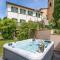 VILLA Castel del Monte - Panoramic Tuscan Villa with Jacuzzi