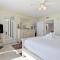 Emerald Beach 2325