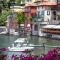 Penthouse-LakeView-AC-Private Garden