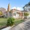 Charming House; Walk to Beach & Shops