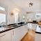 3 Bed in Arundel oc-90894