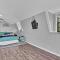 Rustic Star Farmhouse at Moonlight Getaway