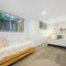 Collaroy 3Br Beach Home with Large Pool Ground Floor