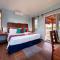 Casa Sonoma - Charming Condos Minutes from Beach & Reef