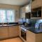Seaside Cottage, The Bay, 2 bedrooms, patio, parking nearby, 2 dogs welcome