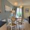 Seaside Cottage, The Bay, 2 bedrooms, patio, parking nearby, 2 dogs welcome