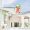 Super 8 by Wyndham Diberville Biloxi Area - بيلوكسي