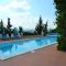 Appartamento con piscina e tennis