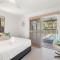 Pet Friendly Beachside Hideaway - Lazy on Lowry