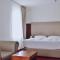 Hotel Dennis