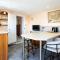 Hill House Apartment