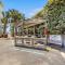 Cabana Club 208