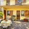 Casa Rosalia cozy holiday apartment by Gardadomsumea